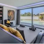 Villa Brand New Modern