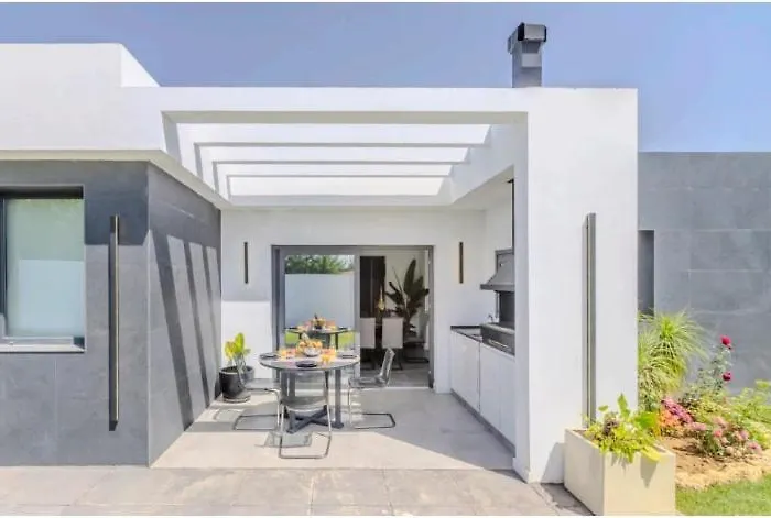 Brand New Modern Villa