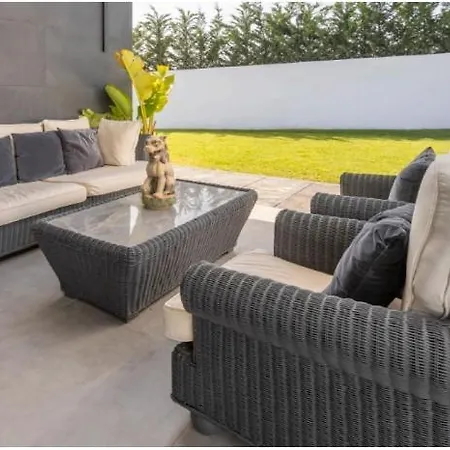 Villa Brand New Modern *