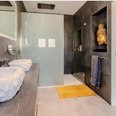 Villa Brand New Modern Marbellac