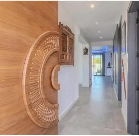 Villa Brand New Modern