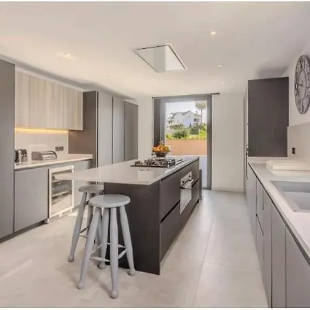 Brand New Modern Βίλα